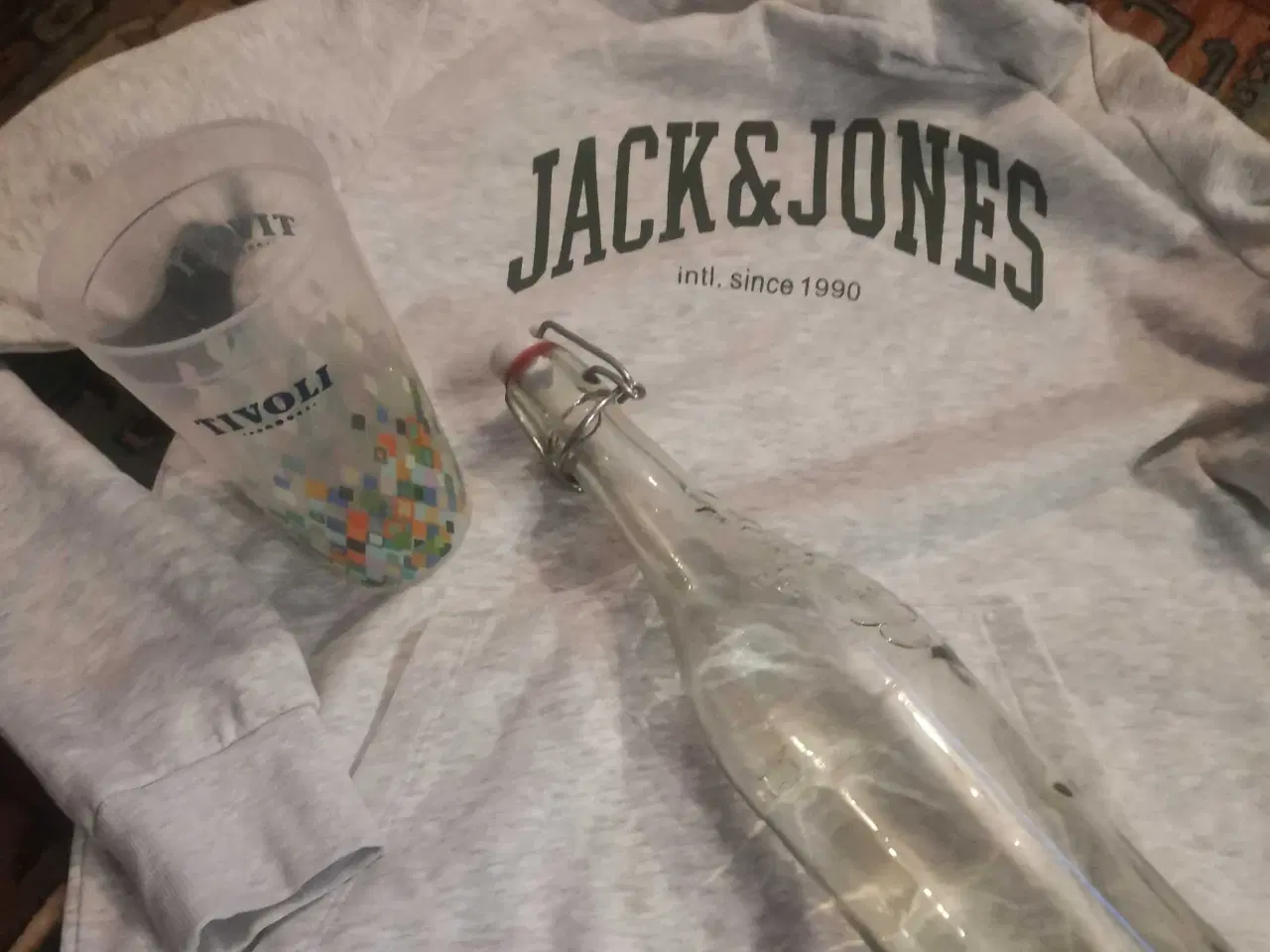 Billede 2 - Jack & Jones Hoodie med tilbehør 5 kr ialt🌸