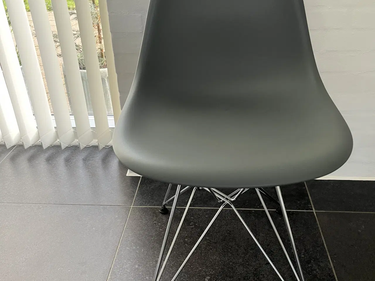 Billede 2 - Eames DSR spisebordsstole