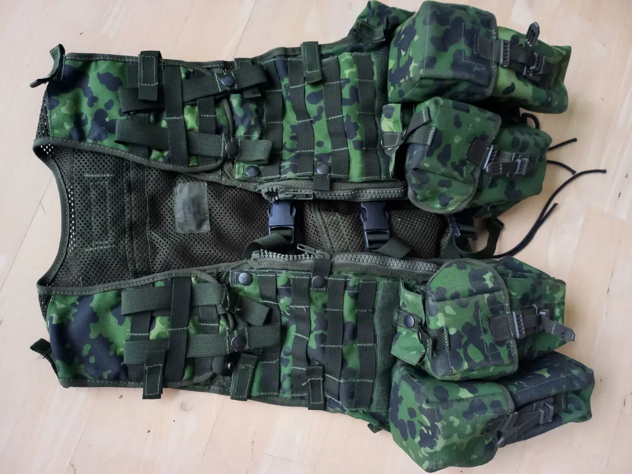 Billede 1 - Kampvest M/05 - M/84 - næsten som ny