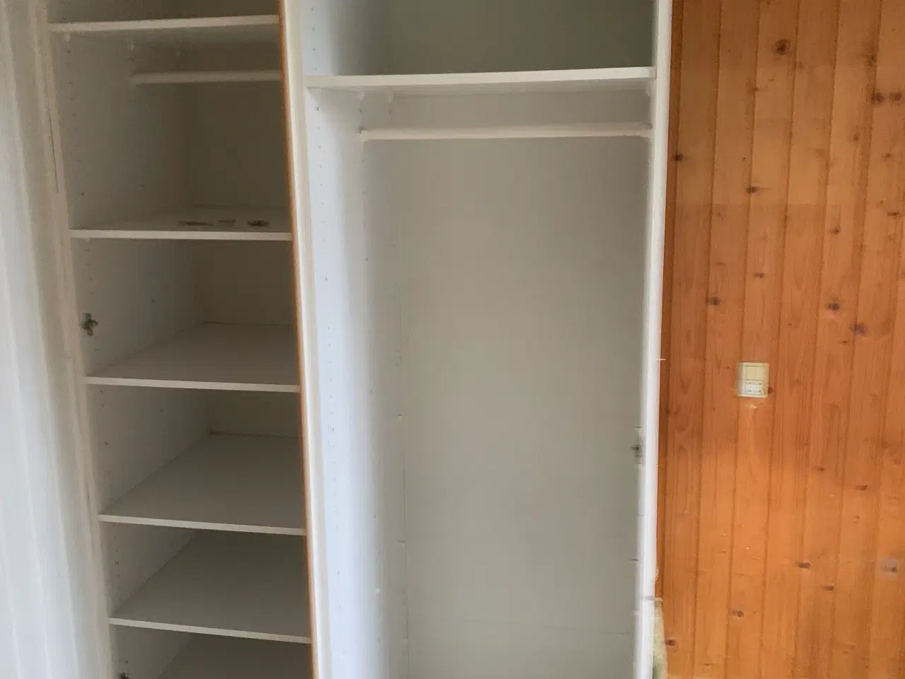 Billede 4 - indbygningsskabe til skabsvæg