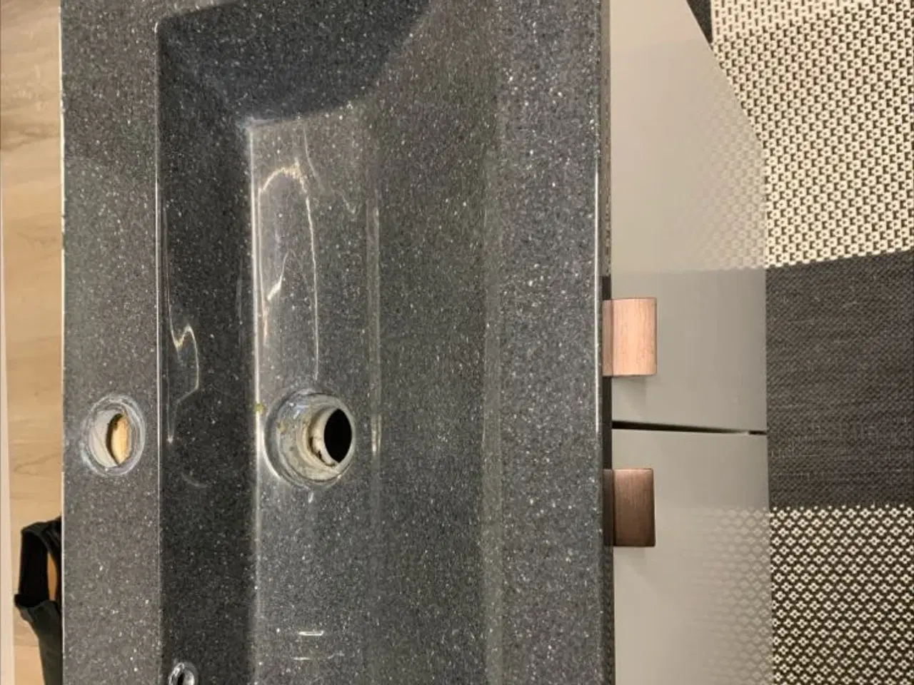 Billede 2 - VaskeSkab bad