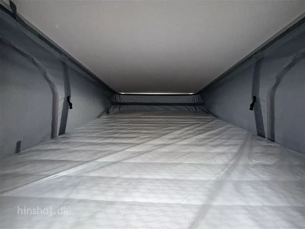 Billede 8 - 2026 - Eriba Touring 620 Legend kult vogn fra Eriba med sovetag fra Hinshøj Caravan