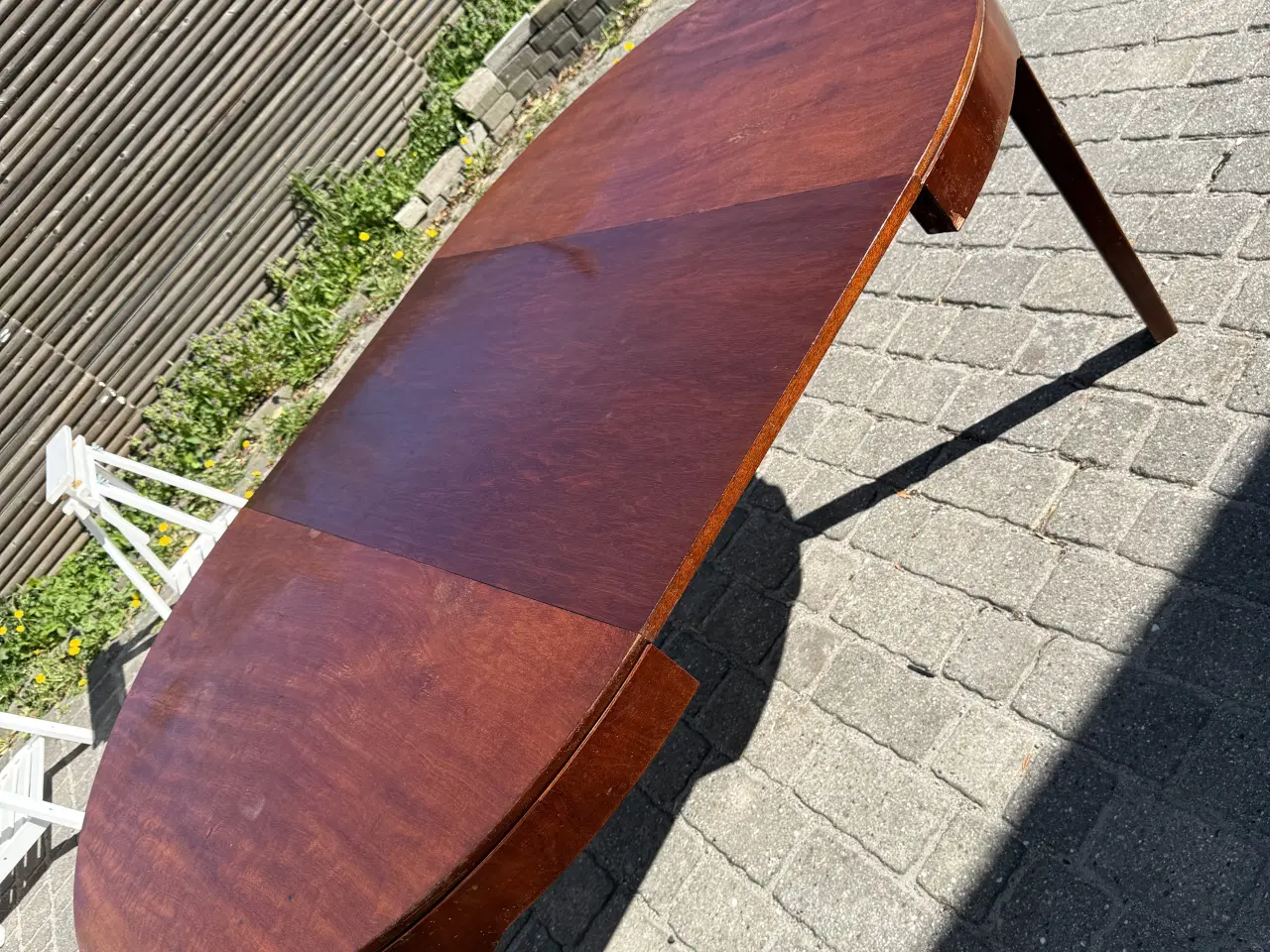 Billede 4 - Rundt spisebord m/3 tillægsplader 