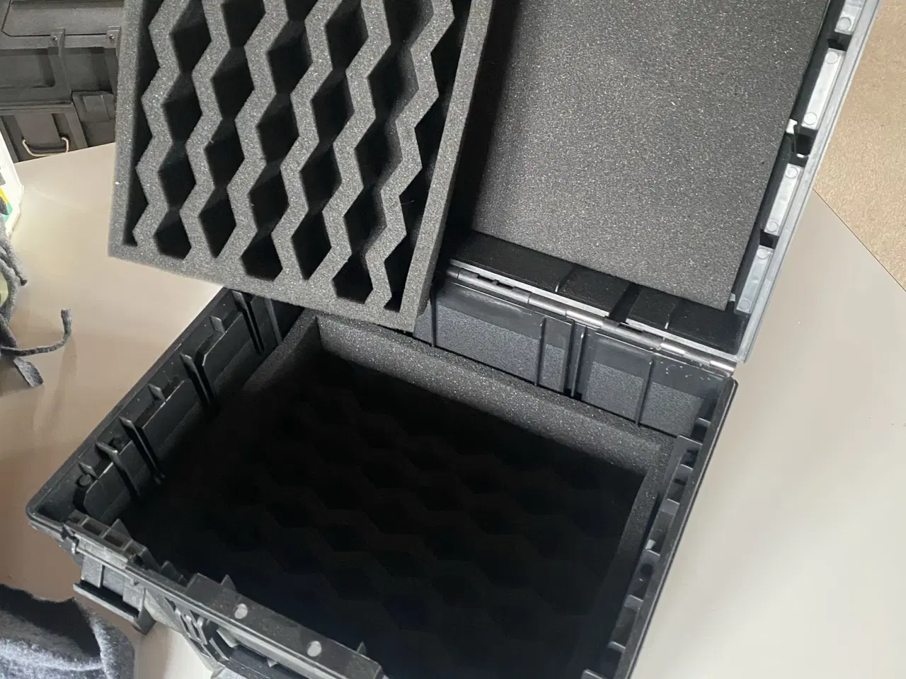 Billede 1 - Warhammer battle figure case medium