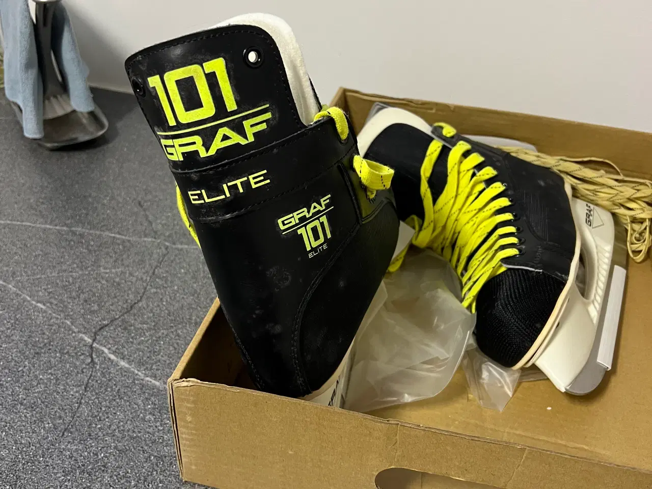 Billede 2 - Ishockeyskøjter af mærket Graf, aldrig været brugt