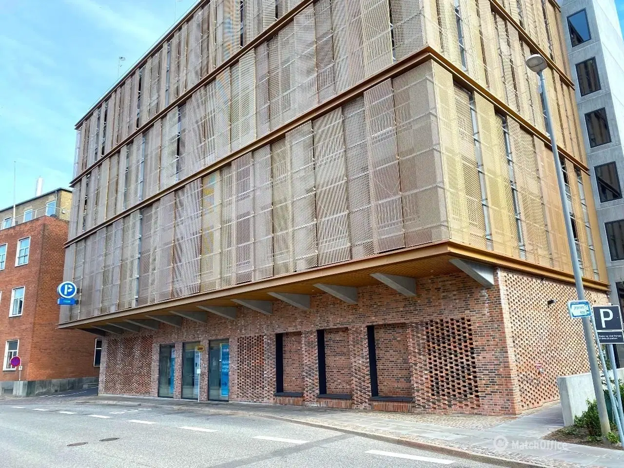 Billede 1 - Flydende p-pladser udlejes i Mælketorvet 8700 Horsens