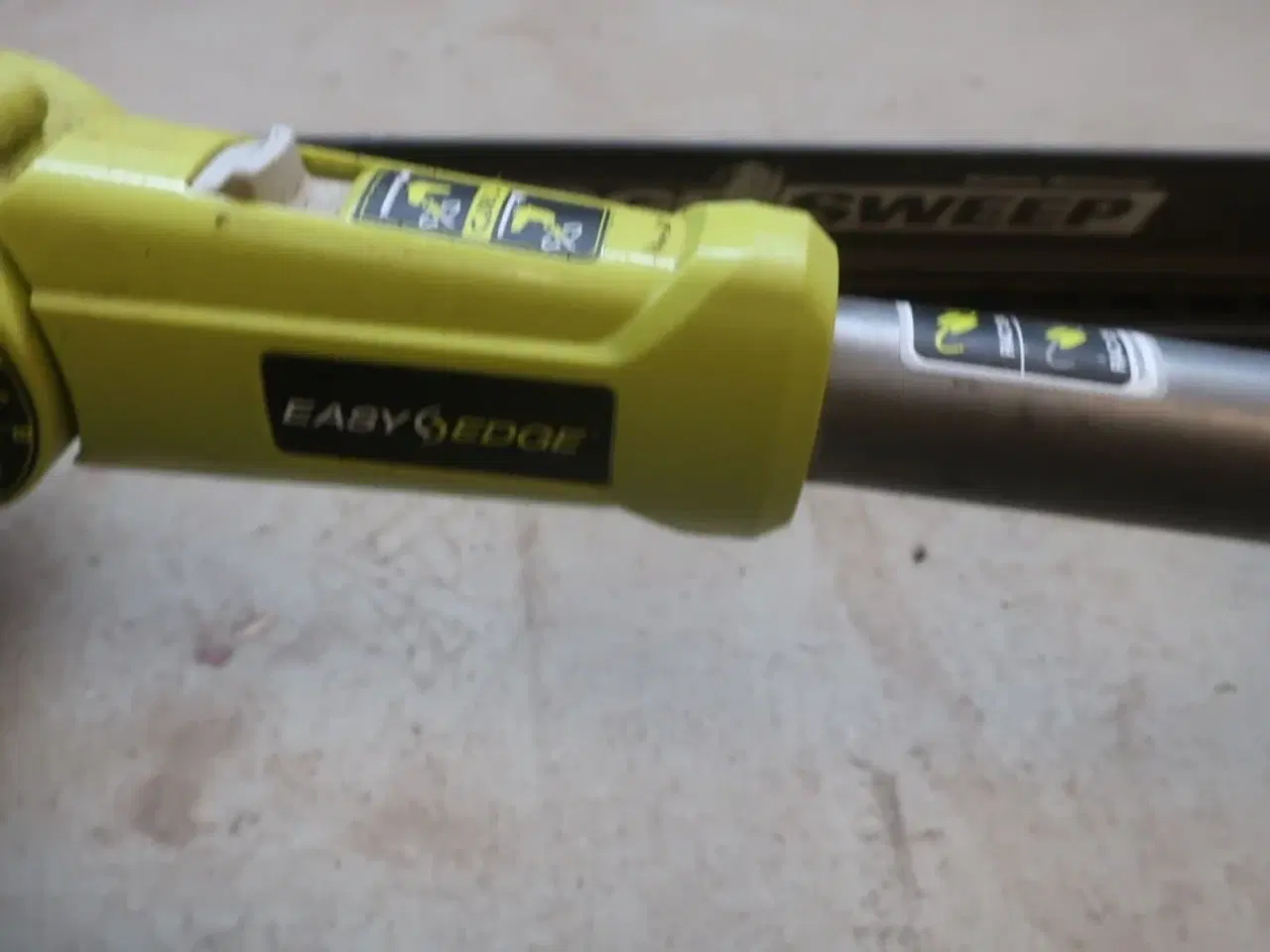 Billede 7 - Boremaskine, vinkelsliber mv. RYOBI Model: 5NR19/66-2, RAG18125, RID18X, Easy Egde, Hegde Sweep,