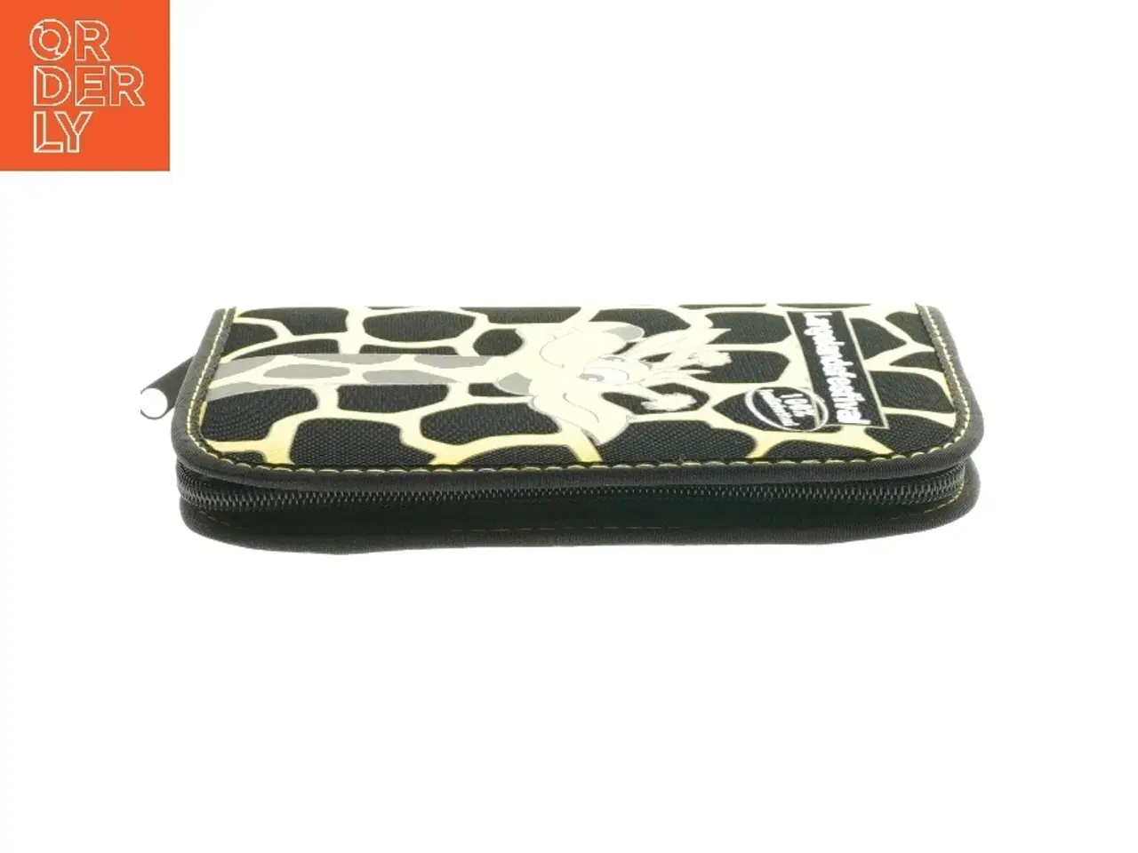 Billede 2 - Penalhus med farveblyanter fra Langelandsfestival (str. 19x13x2,5 cm)