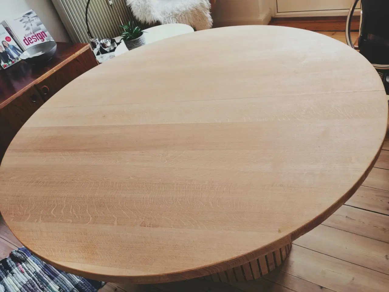 Billede 4 - Luksus rundt massiv egetræ spisebord med tillægspl