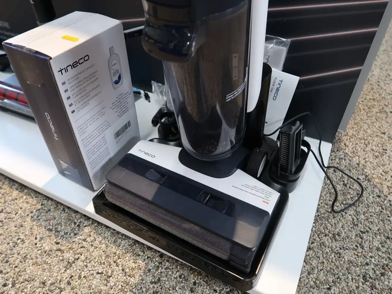 Billede 2 - Ledningsfristøvsuger TINECO N20004 Floor One Vacuum