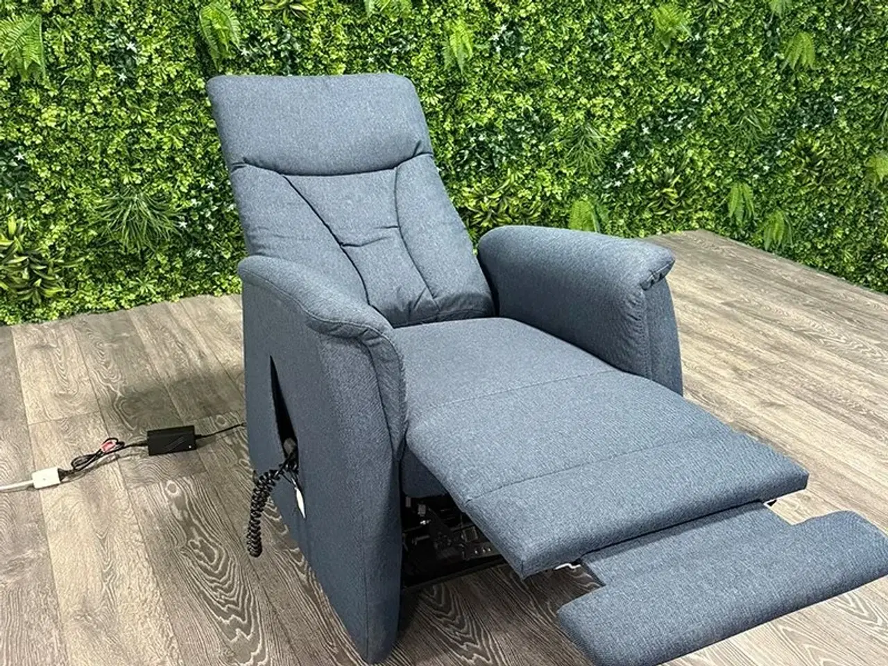 Billede 3 - LS212 - XL - 4 motor og løft - Blå stof