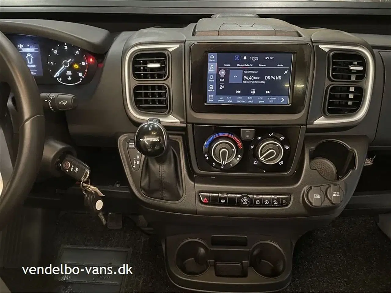 Billede 13 - 2022 - McLouis Menfys Van 04 Prestige Matic   Det er CamperVan topudgaven med masser af udstyr - Prestige Matic