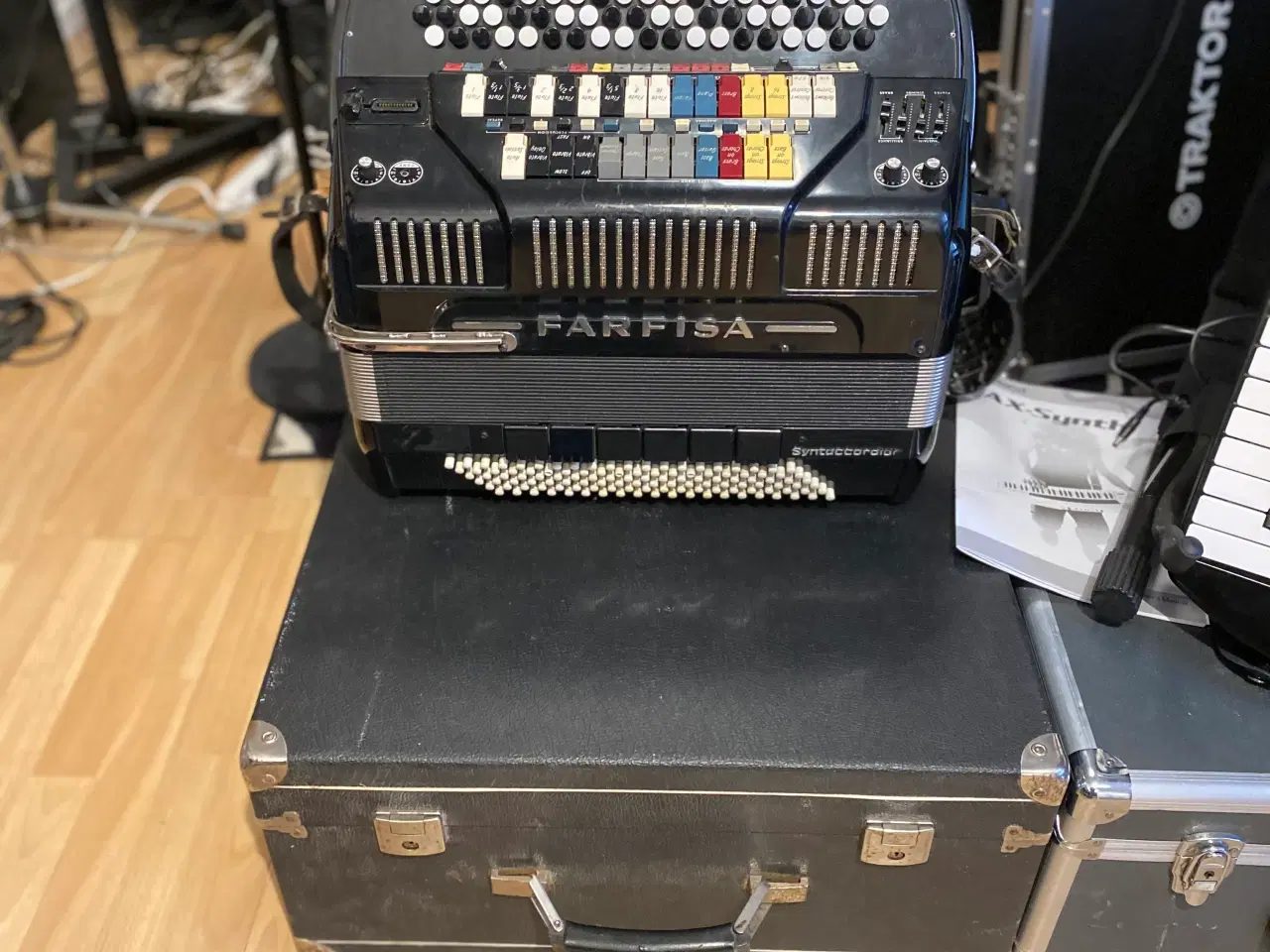 Billede 9 - Italiensk Farfisa 3-koret harmonika – Syntaccordio