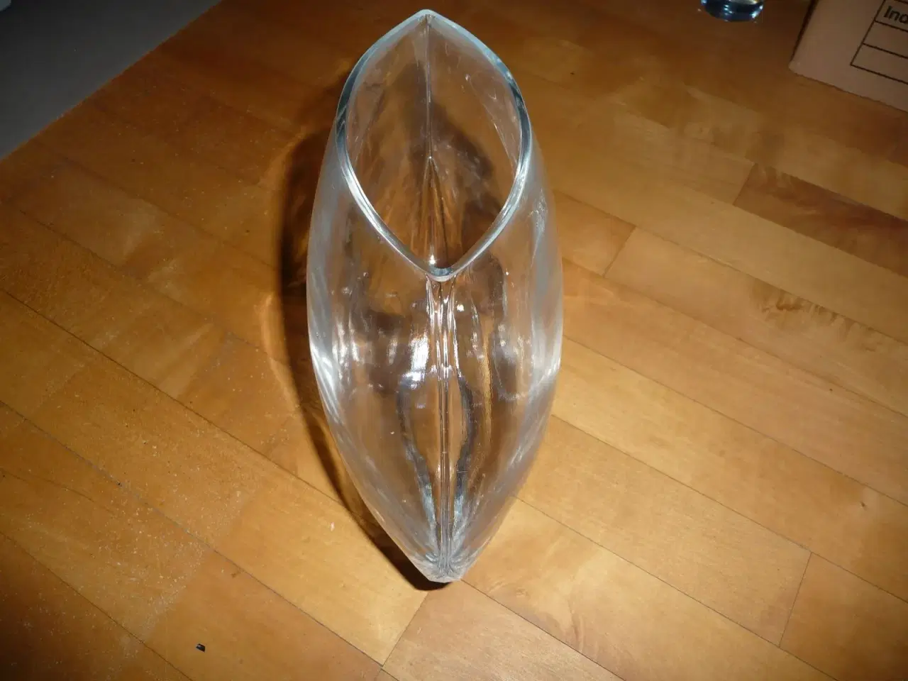 Billede 3 - oval glas vase, den er 23 cm høj, 25 cm 