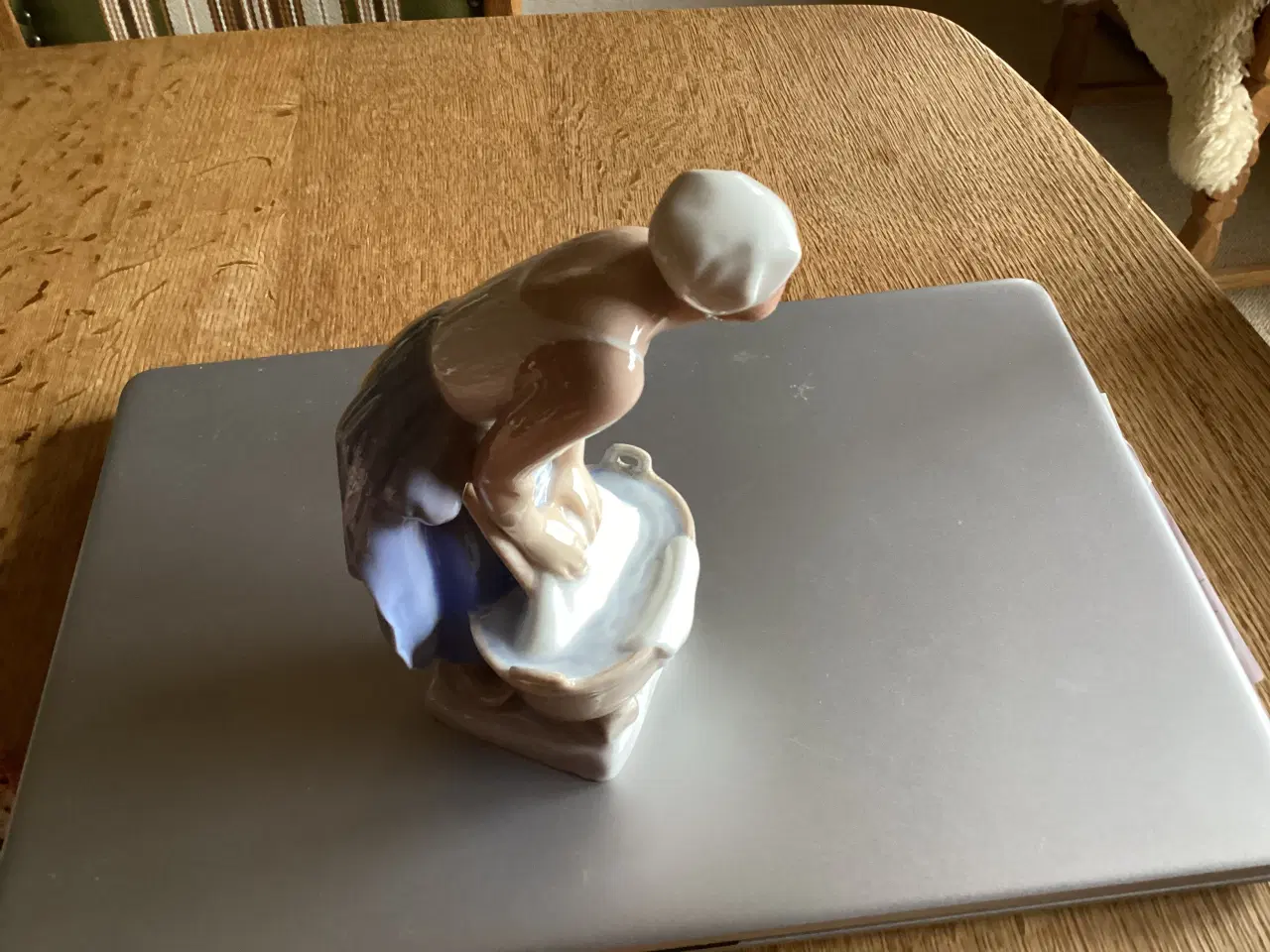 Billede 3 - BG dame med vaskebalje (Axel Locher) 