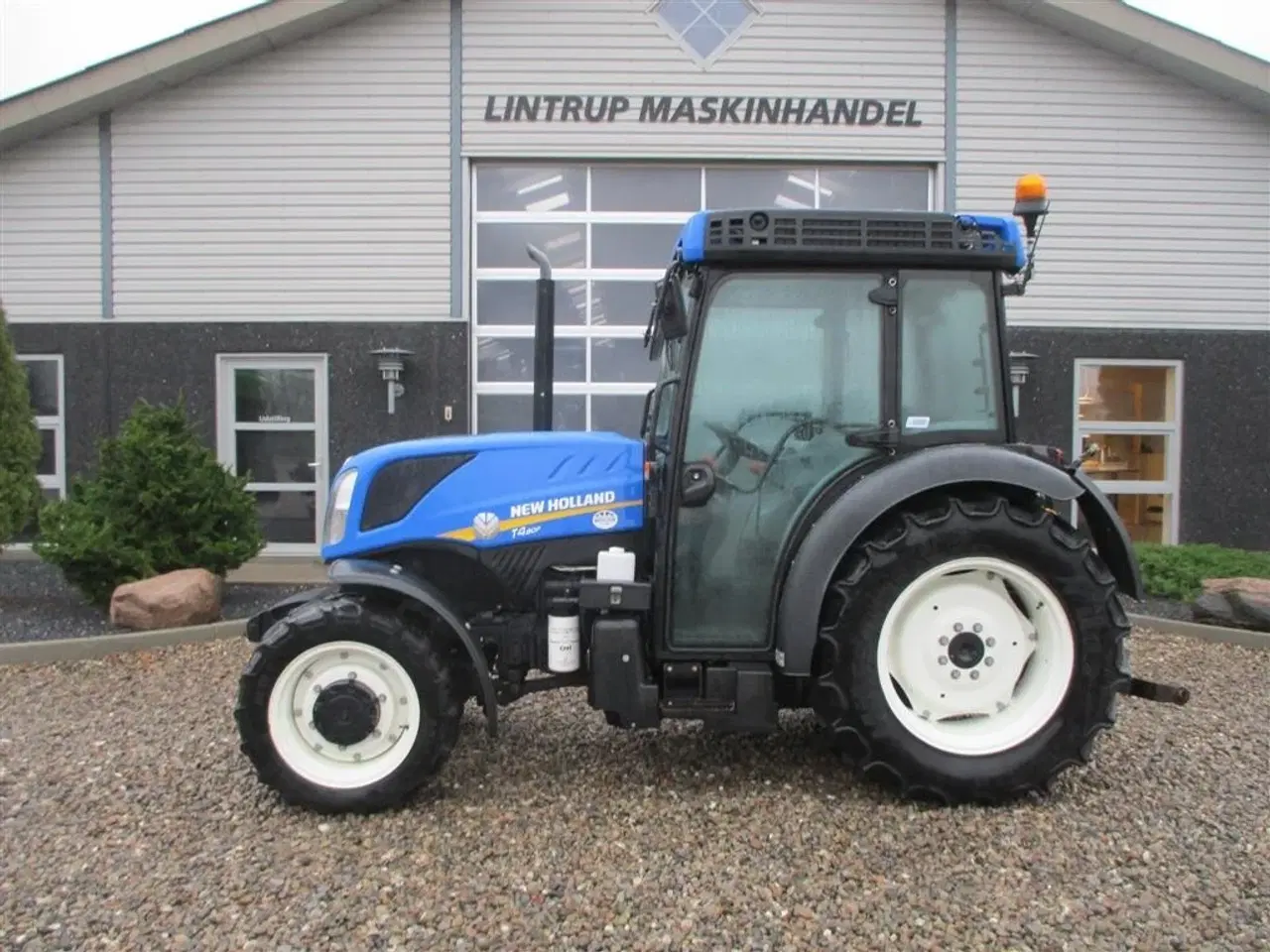 Billede 1 - New Holland T4.80 F SuperSteear med aircondition og koblingsfrit vendergear