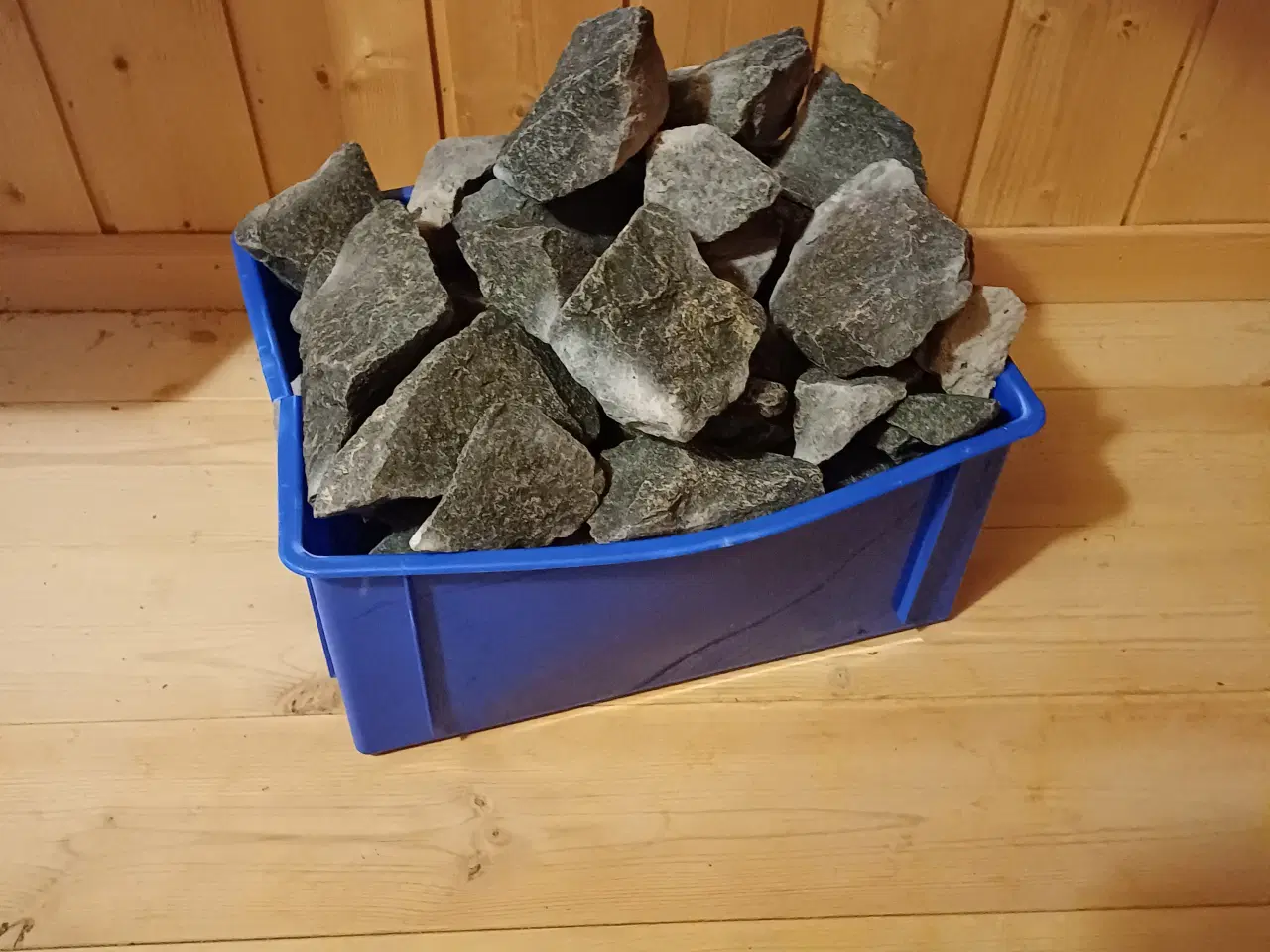 Billede 2 - Saunaovn og saunabænke