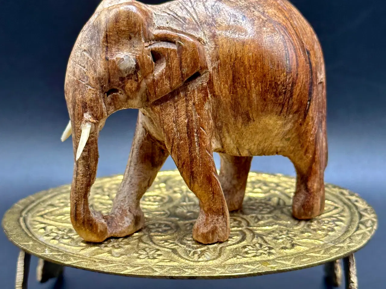 Billede 3 - Ældre miniature elefantfigurer sælges.Læs det hele