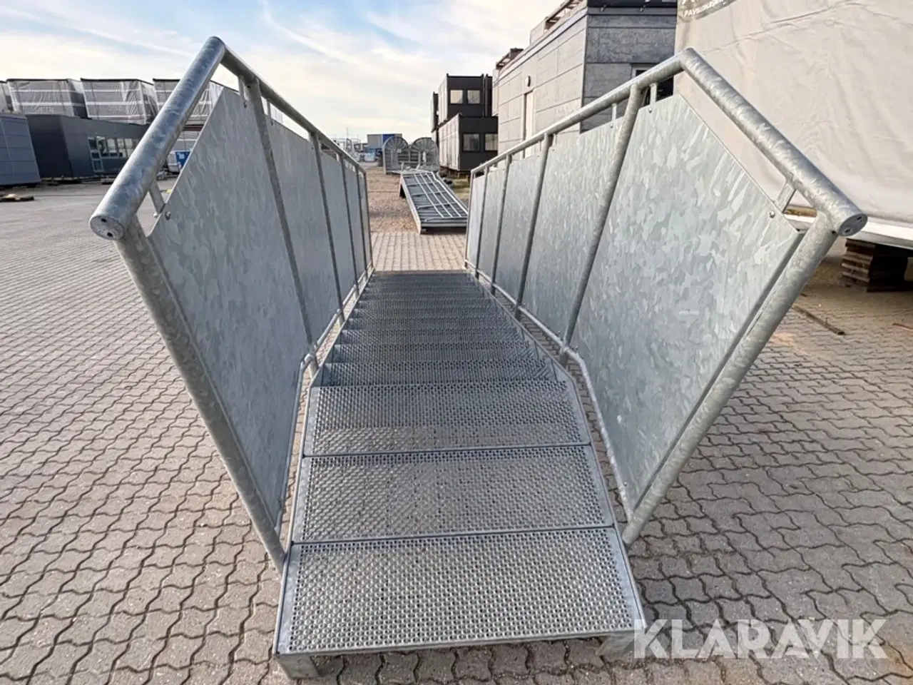 Billede 10 - Trappe med gelænder