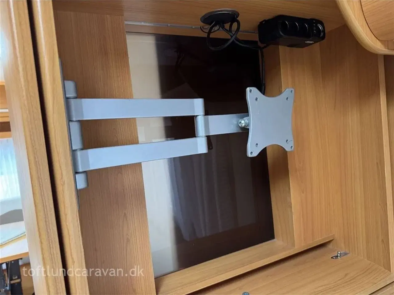 Billede 15 - 2009 - Fendt Saphir Style 510 TFB   Top udstyret  m/MOVER, EL støtteben, Gulvvarme mv. Meget velholdt vogn. Stor lasteevne.