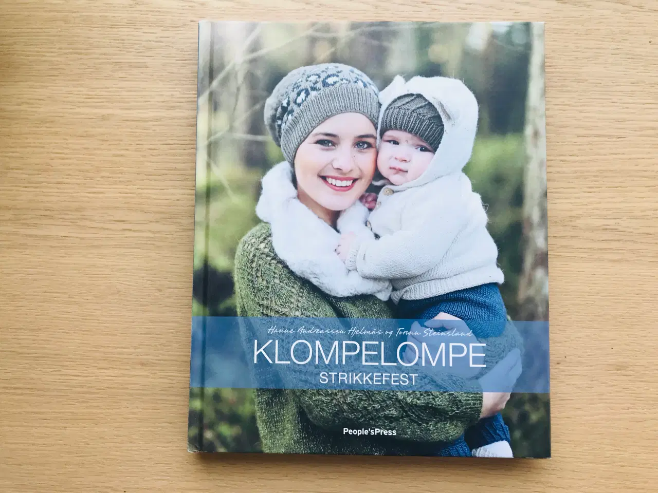 Billede 2 - KLOMPELOMPE  -  Strikkefest