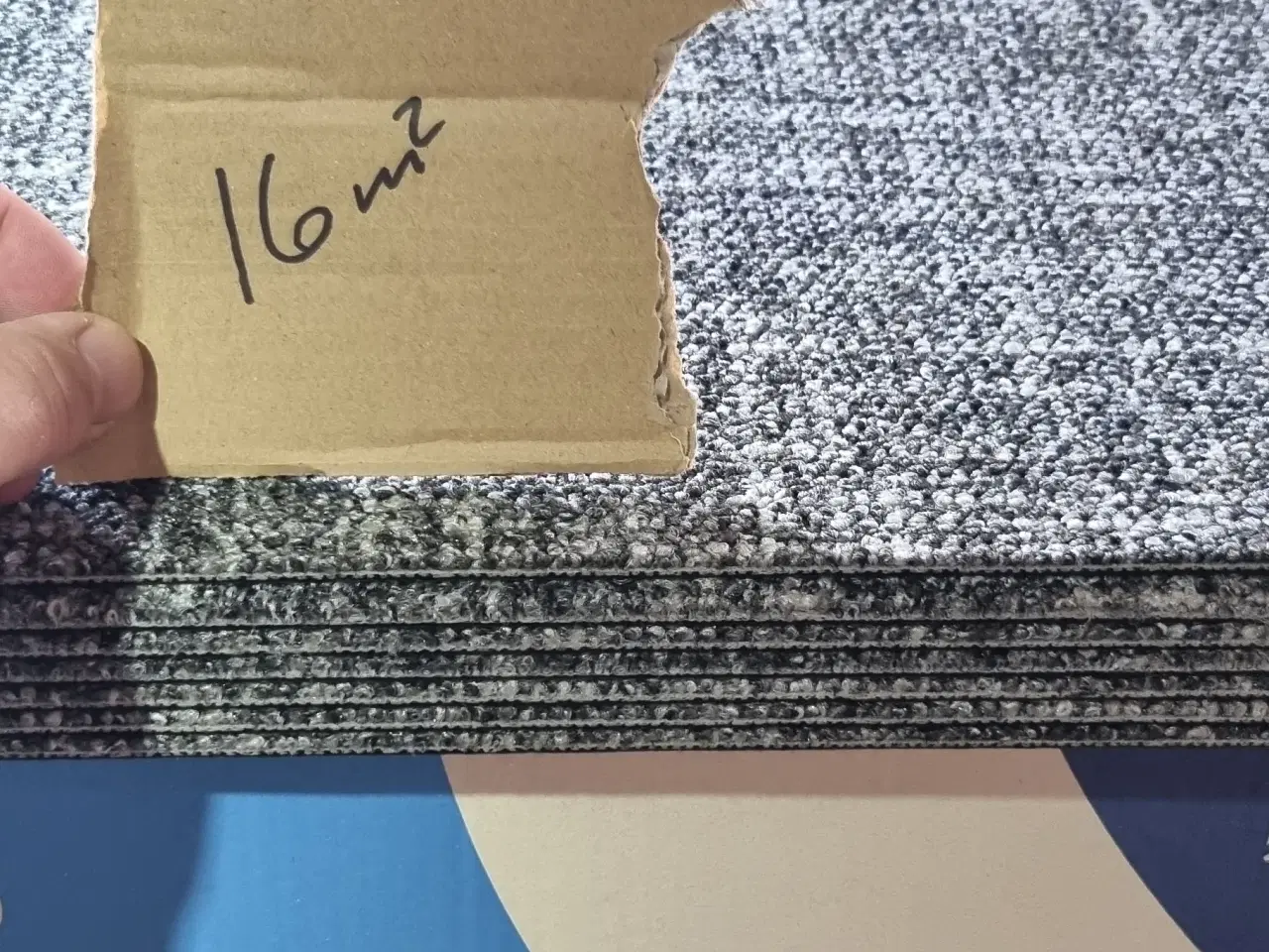 Billede 2 - Tæppefliser Grå med lys mønster