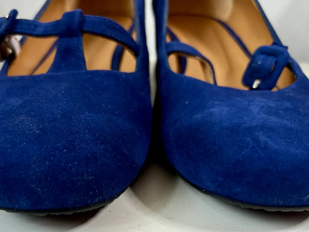 Billede 3 - Audley, superflotte blå sko m lilla hæl, str 39