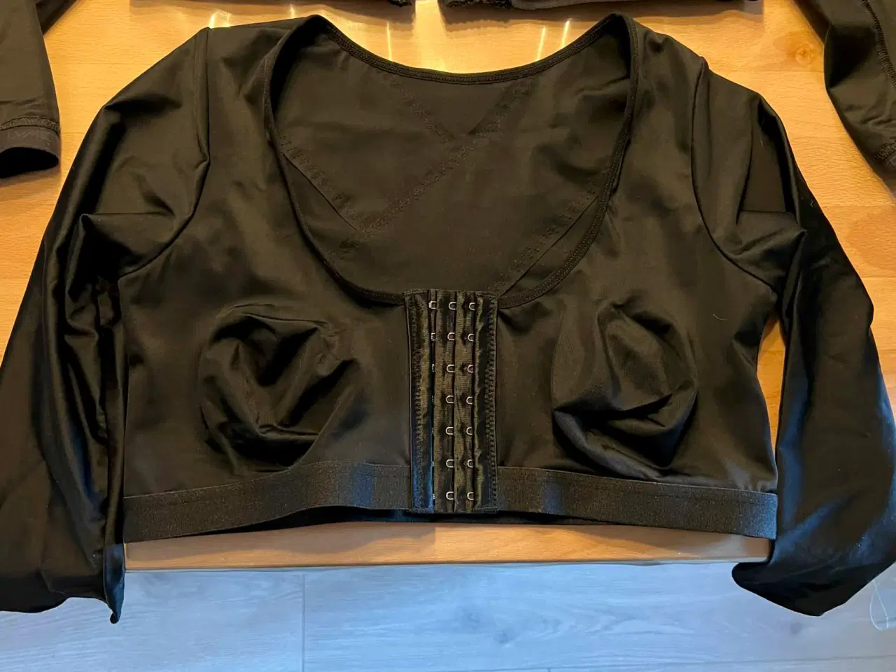Billede 3 - Kompressions Bolero'er + bukser + mavebælter.