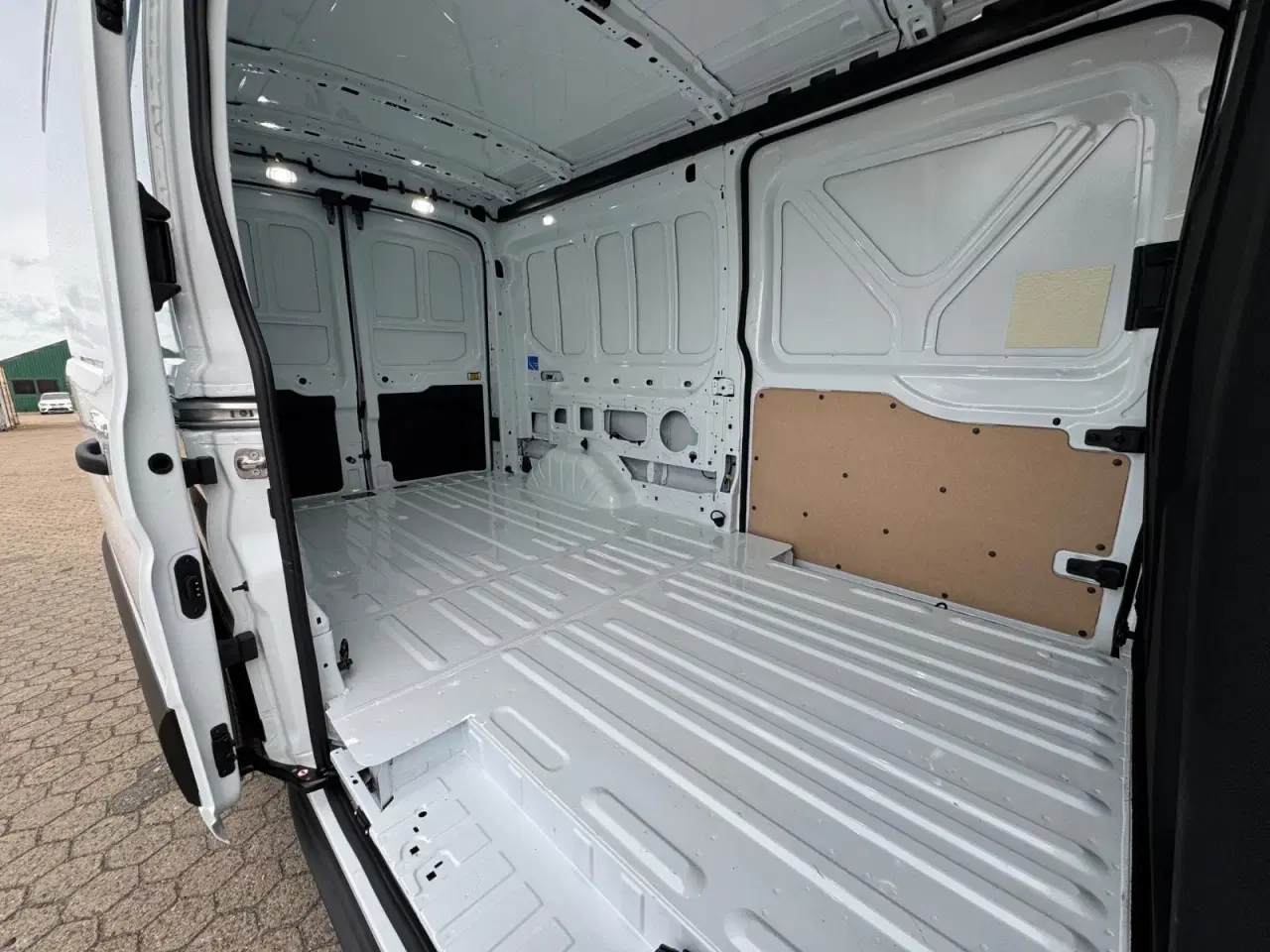 Billede 15 - Ford Transit 350 L3 Van 2,0 EcoBlue Trend aut. H2 RWD