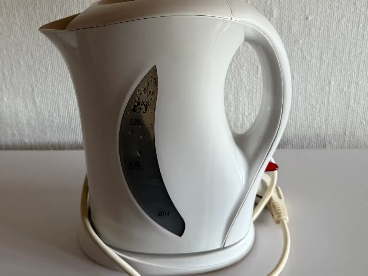 Billede 1 - Hvid elkedel 1,7 L