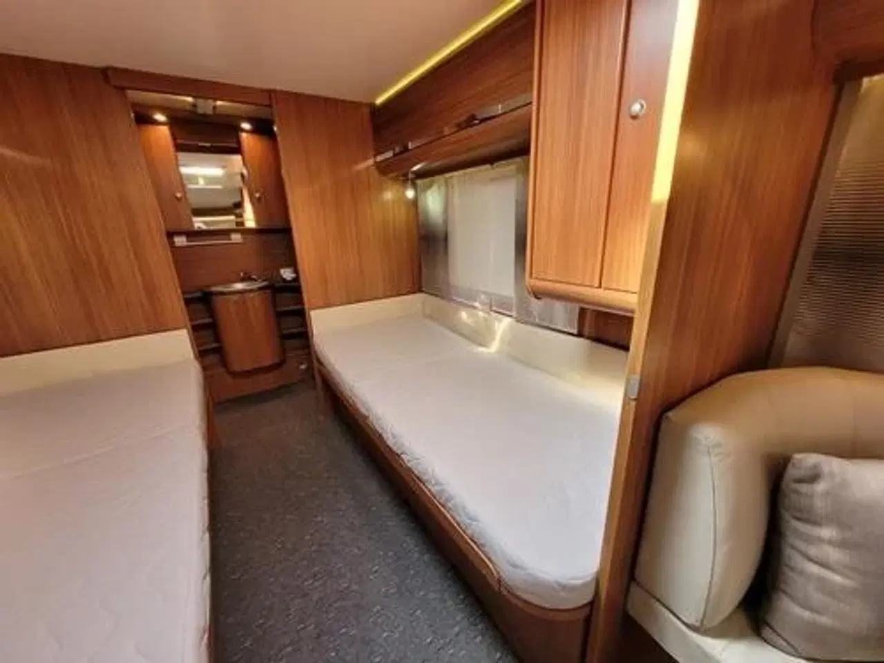 Billede 8 - Adria ADORA 613 HT Læder