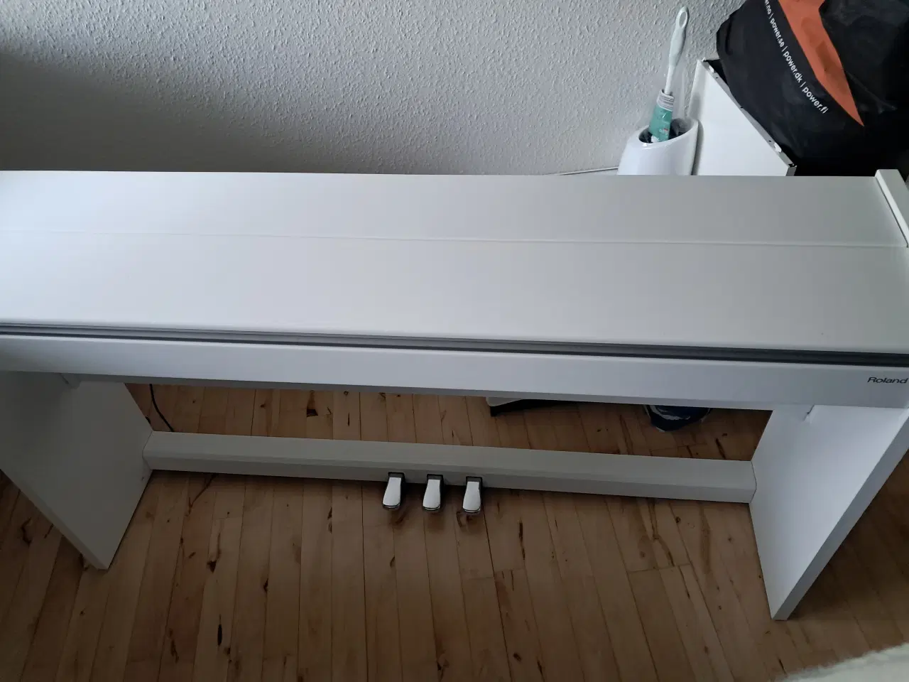 Billede 3 - Roland F-120 Digital Piano sælges