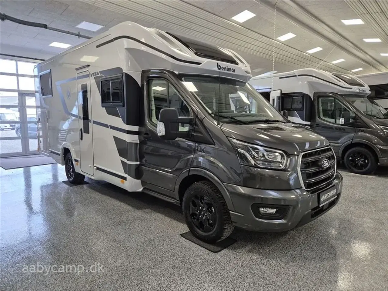 Billede 1 - 2026 - Benimar Tessoro 463   Topudstyret Familie camper