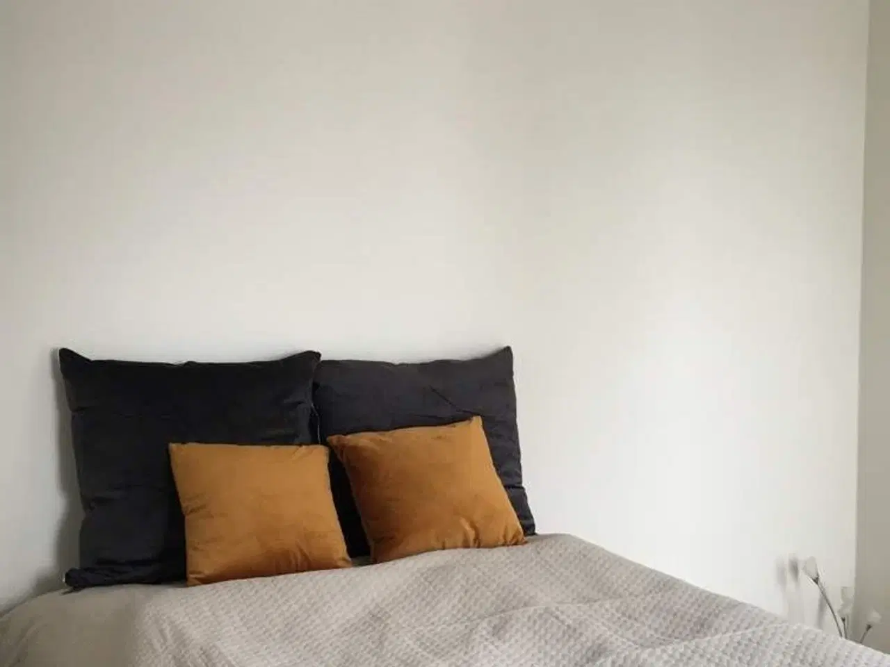 Billede 2 - Pynte Puder - mørkegrå