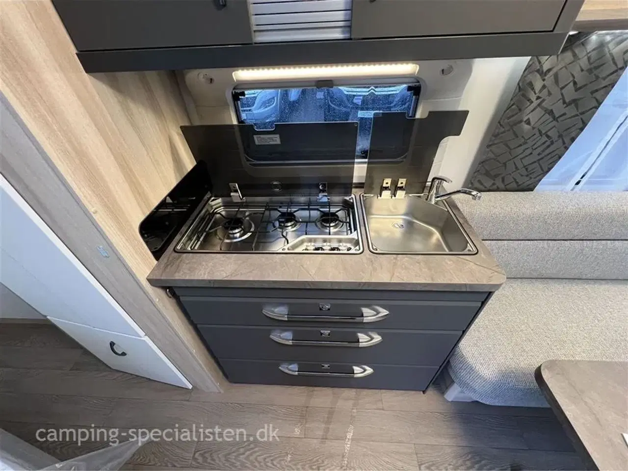 Billede 6 - 2026 - Hobby De Luxe 495 WFB   2025 Hobby 495 WFB De Luxe - se den senere hos Camping-Specialisten.dk i Silkeborg