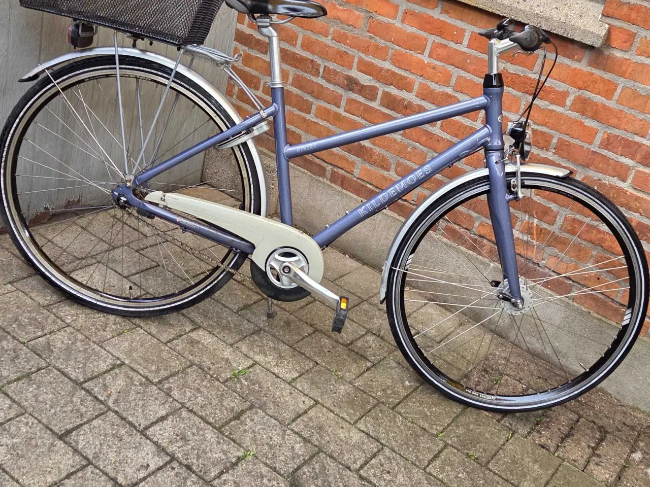 Billede 1 - KILDEMOES 28"  Høj 48 cm 2 gear  Lys  Løs 1 nøgler