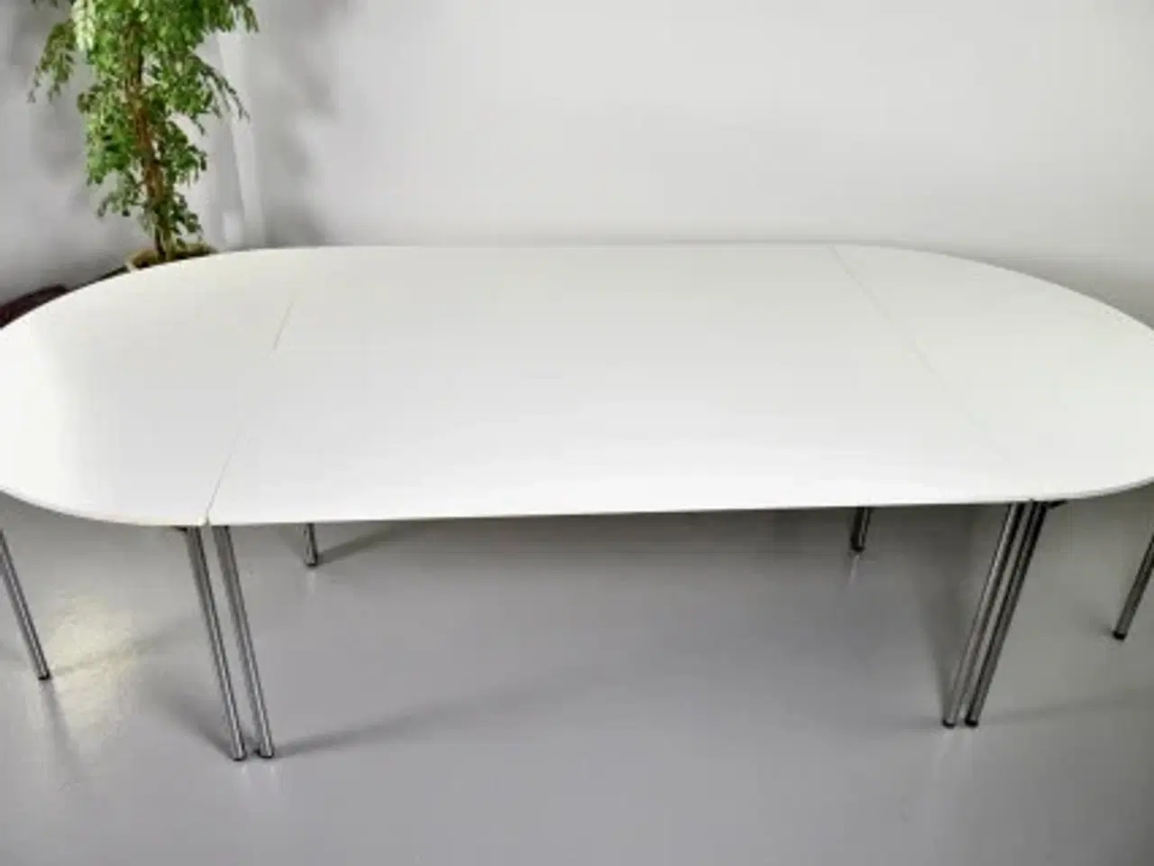 Billede 1 - Dencon konferencebord med hvid laminat og krom stel