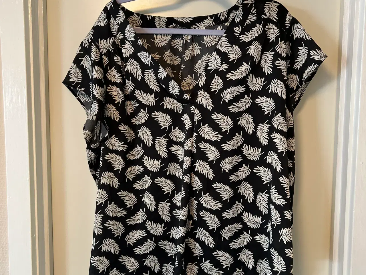 Billede 1 - H&M bluse i str. 50