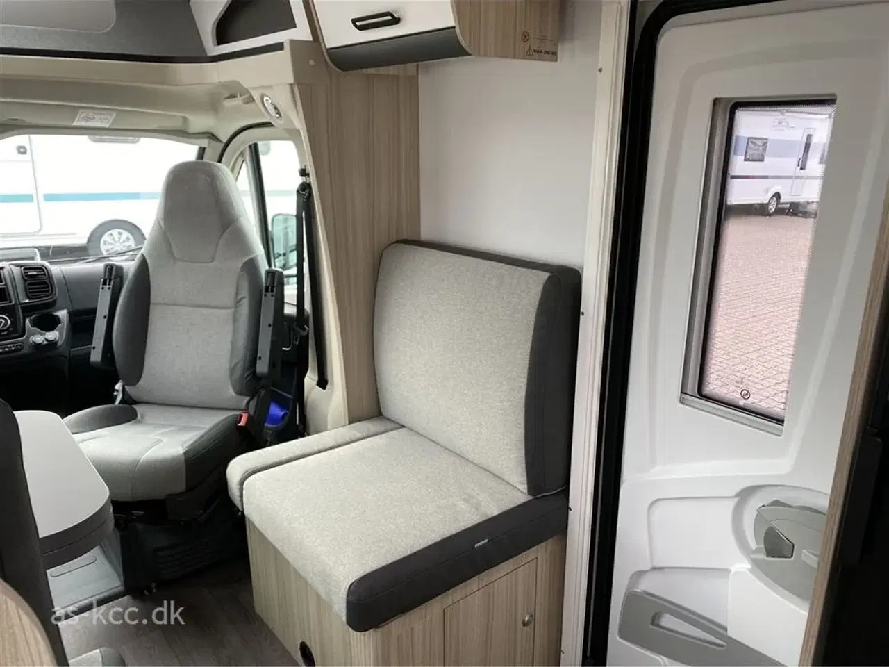Billede 13 - 2024 - Sun Living S 75 SC   Sun Living S 75 SC automat gear og fritstående dobbelt seng.