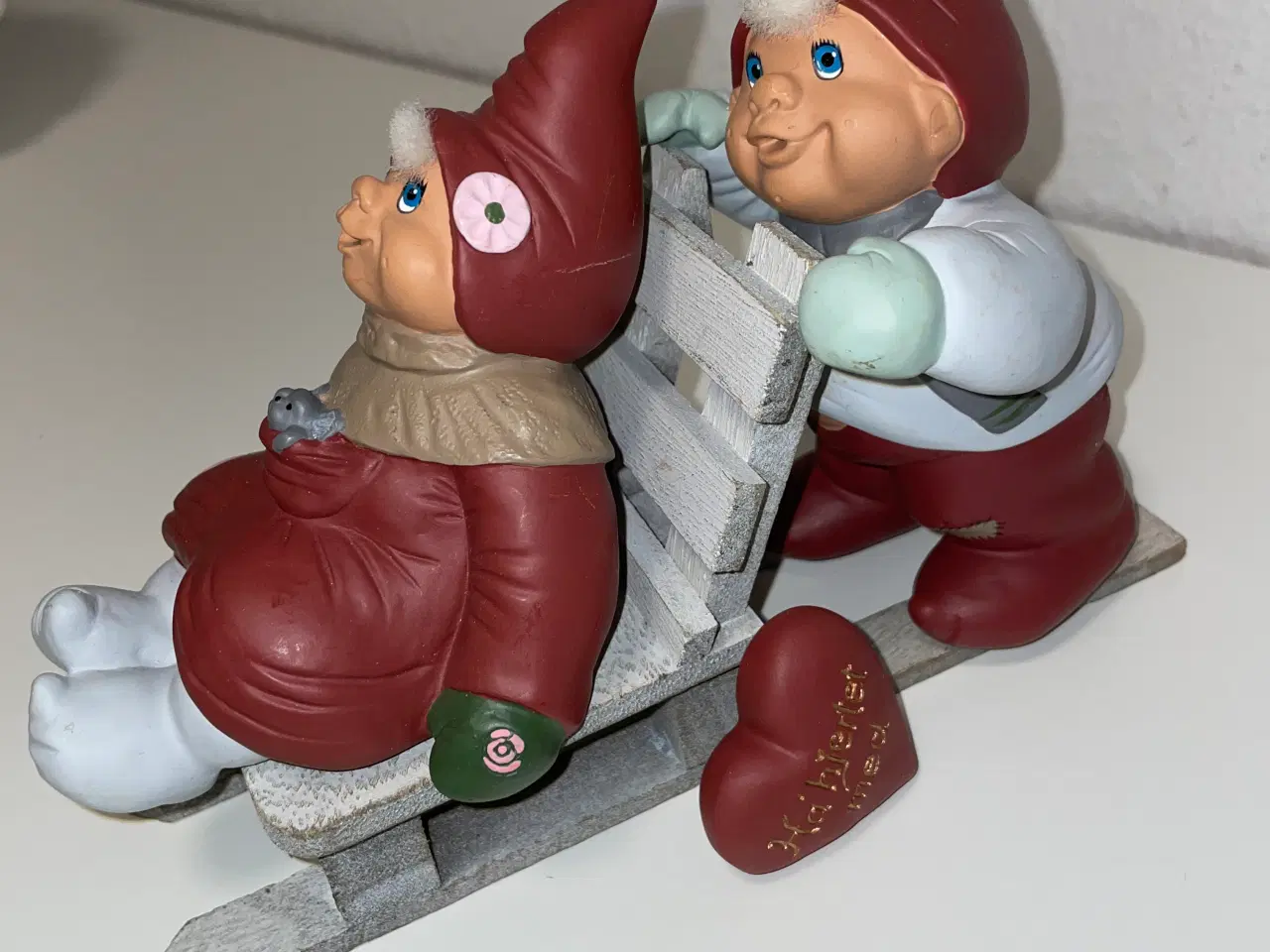 Billede 1 - Klarborg årsnisse par på slæde