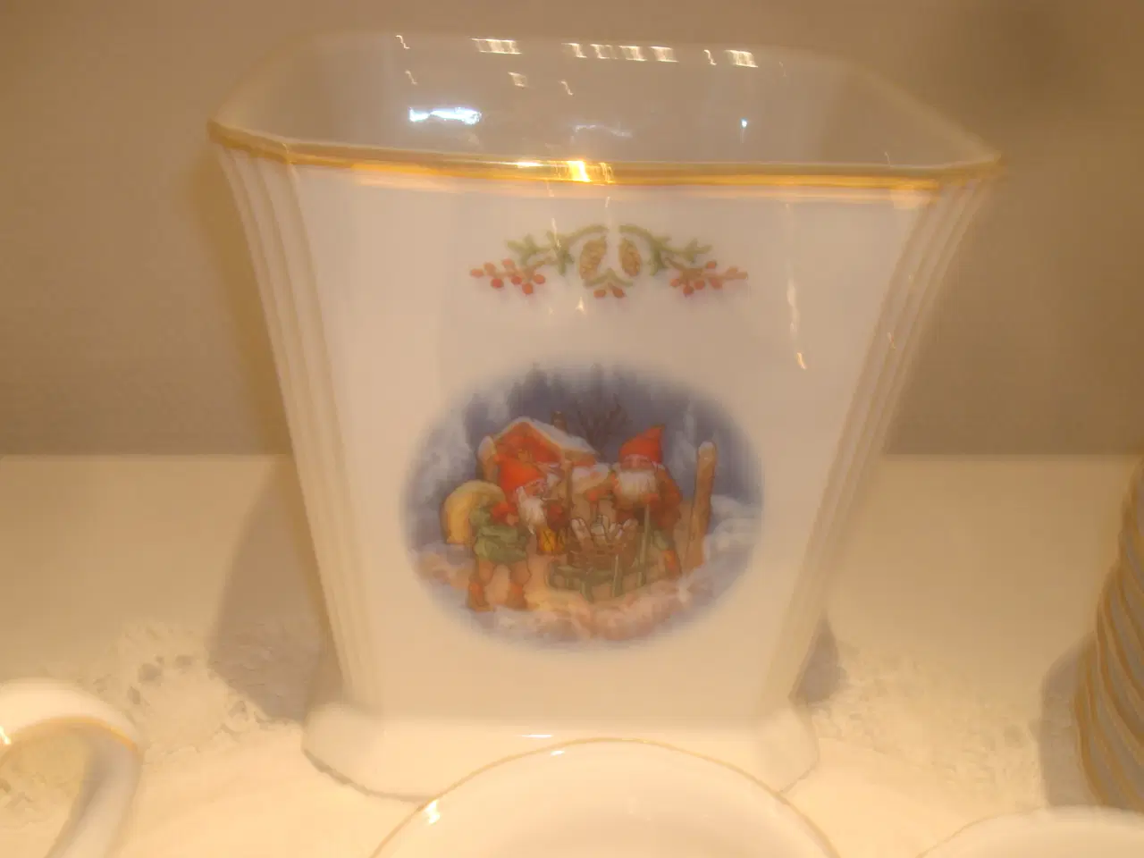 Billede 3 - FIRKLØVEREN, GL DAGS JUL, SJÆLDNE klokker, tallerk