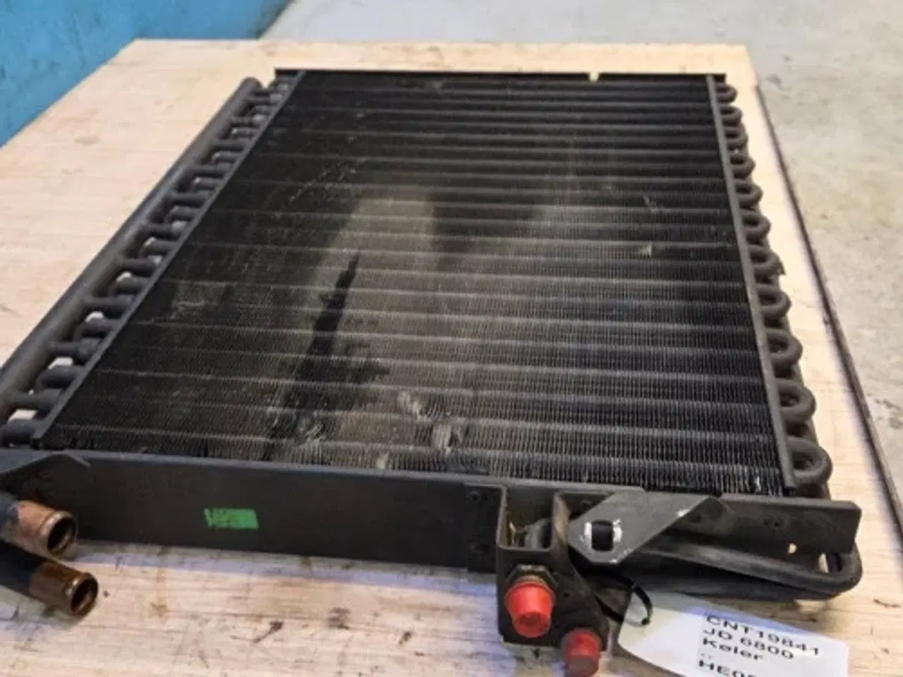 Billede 14 - John Deere 6800 Oliekøler AL119567