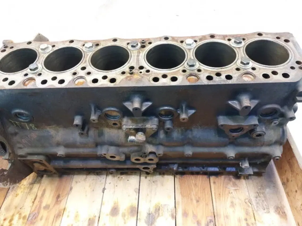 Billede 2 - Iveco 8465 Motorblok