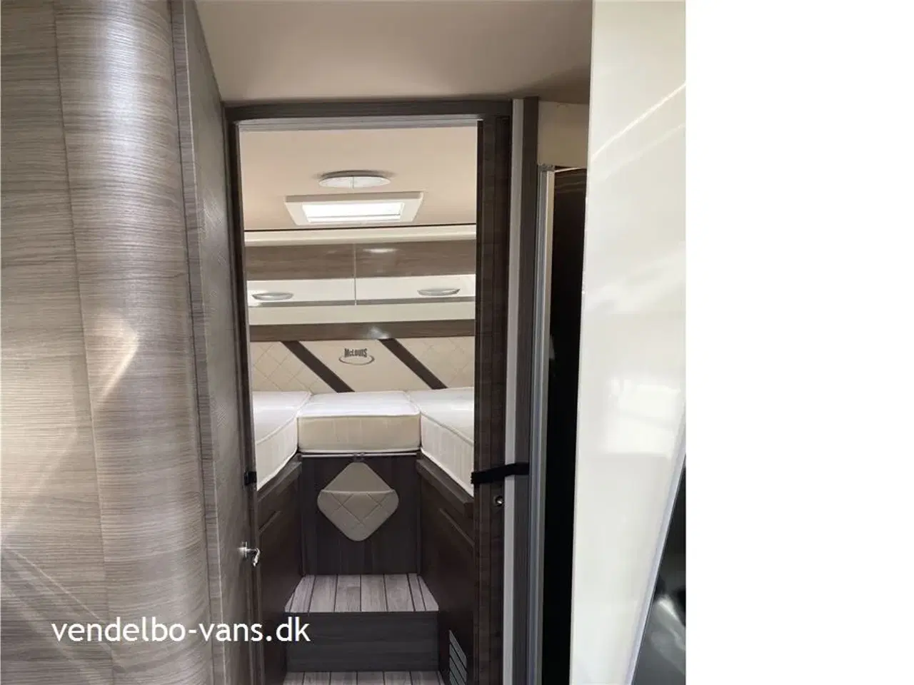 Billede 19 - 2022 - McLouis Mc4 873 G Matic   Enkeltsenge og stor garage - 9 trins automatgear - Anhængertræk