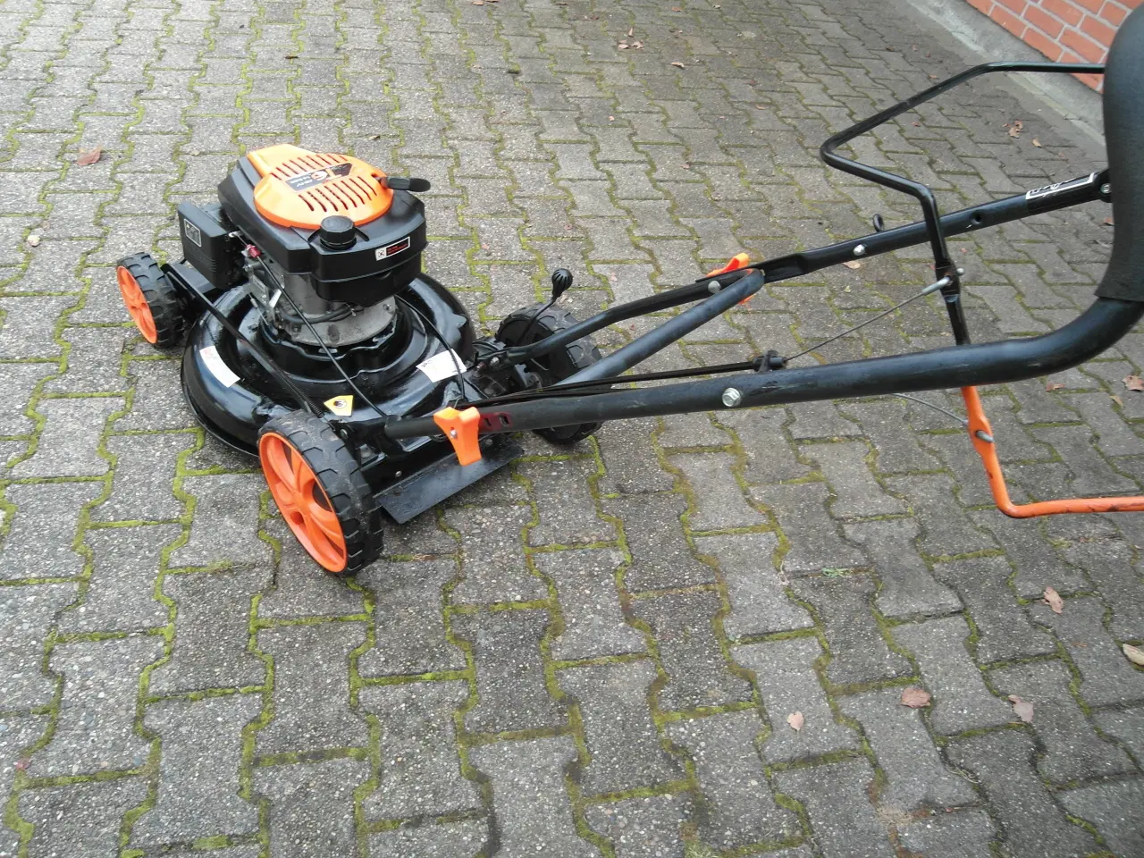 Billede 3 - Plæneklipper Adano T6
