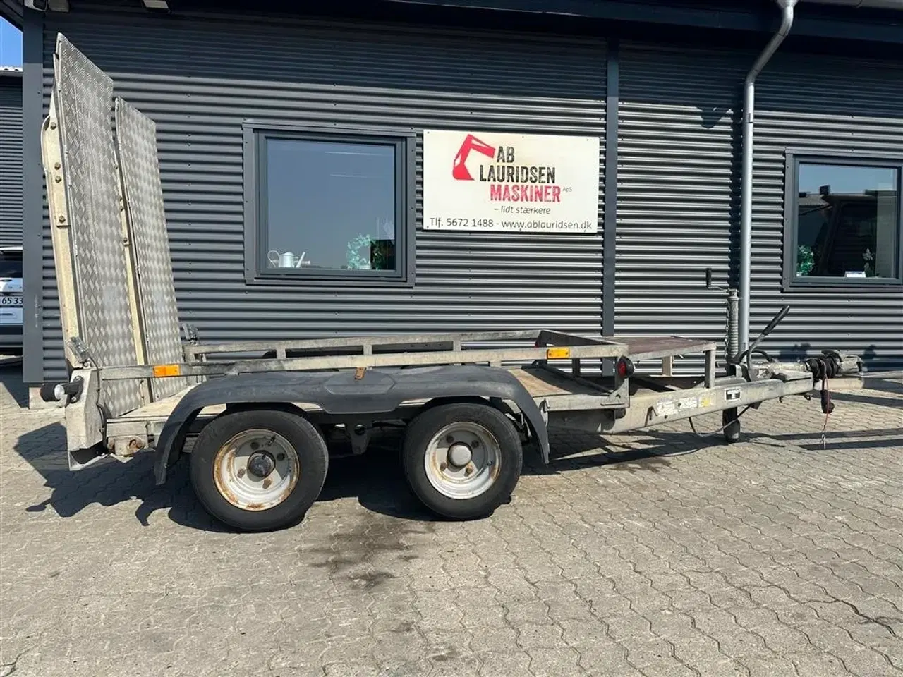 Billede 1 - Ifor Williams Model 4 lille maskintrailer med ramper.