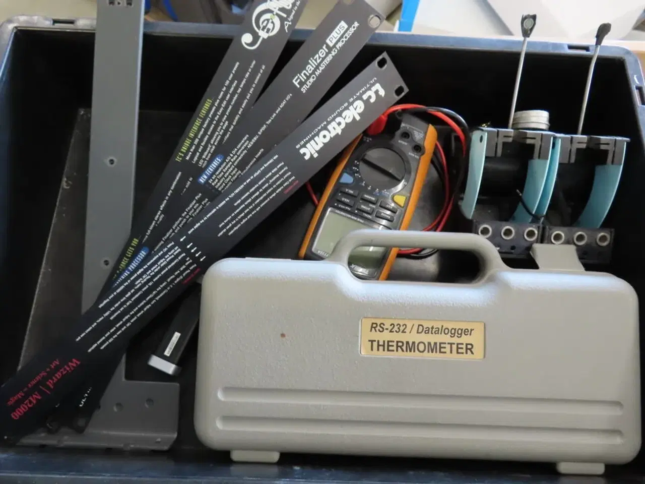 Billede 5 - Palle med rester fra TC ELECTRONIC
