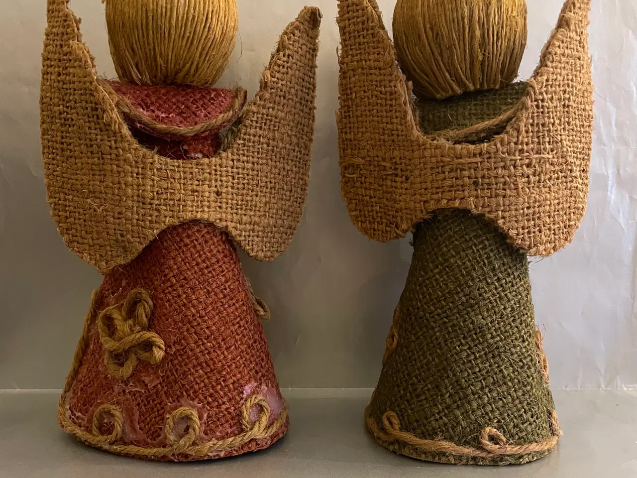 Billede 2 - 2 skønne jule engle i jute fra start 1970erne