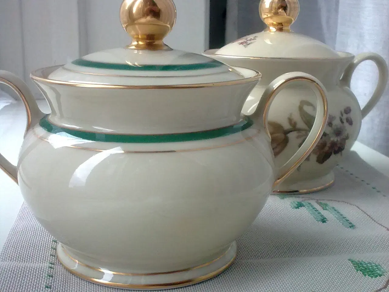 Billede 2 - Påskeæg krukker m låg og guld kugle VINTAGE