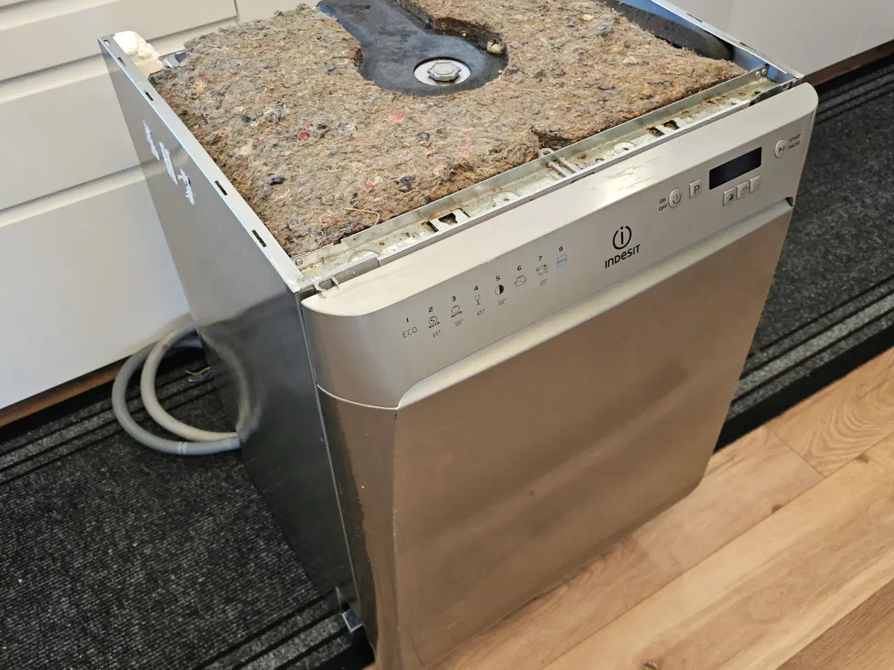 Billede 4 - Indesit opvaskemaskine i rustfrit stål
